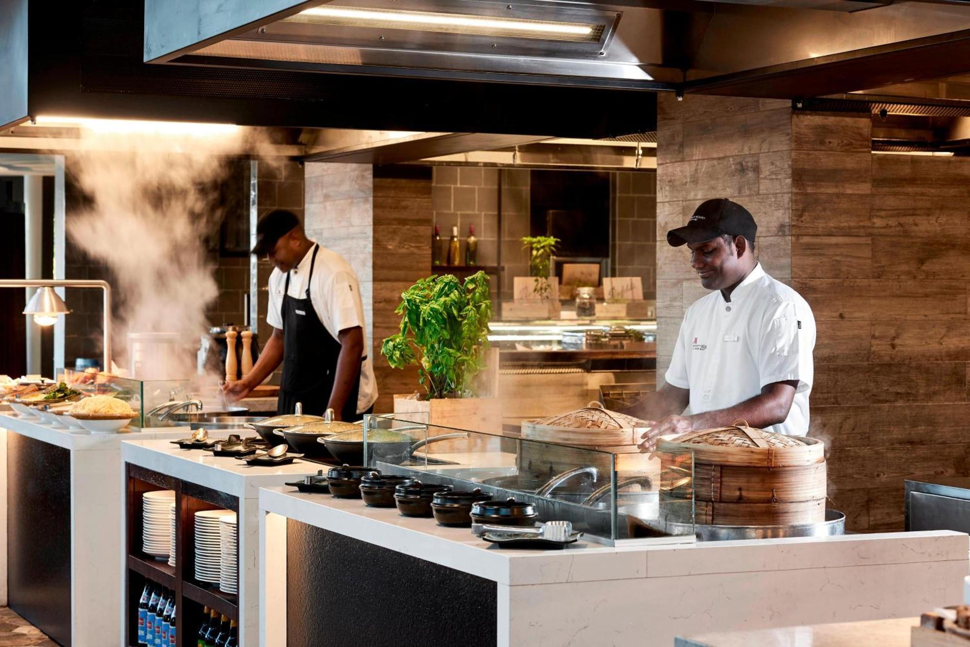 Fiji Marriott Resort Momi Bay Kültér fotó A live kitchen on board a cruise ship